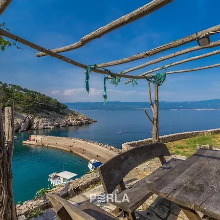 Ferienhaus House Bella Mare With Sea View 50m From The In A Quiet Location In On Krk Island Vrbnik (Primorje-Gorski Kotar)