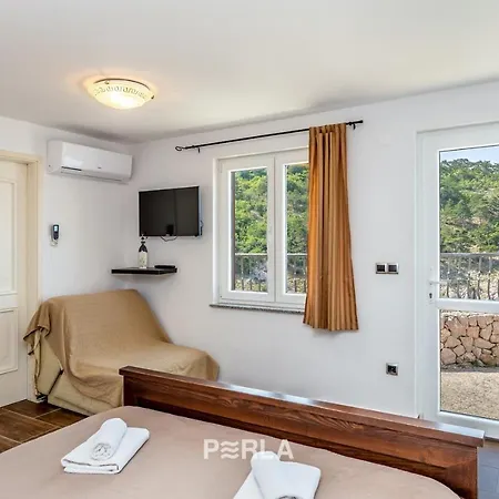 House Bella Mare With Sea View 50m From The In A Quiet Location In On Krk Island Ferienhaus *