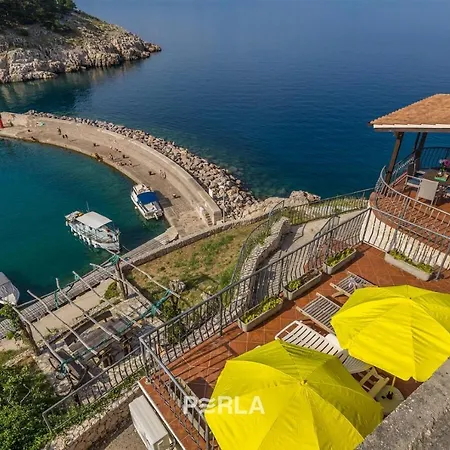 House Bella Mare With Sea View 50m From The In A Quiet Location In On Krk Island Ferienhaus Vrbnik (Primorje-Gorski Kotar)