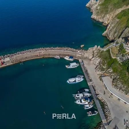 Ferienhaus House Bella Mare With Sea View 50m From The In A Quiet Location In On Krk Island Vrbnik (Primorje-Gorski Kotar)