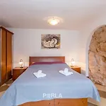 Case de vacanță House Bella Mare With Sea View 50m From The In A Quiet Location In On Krk Island *