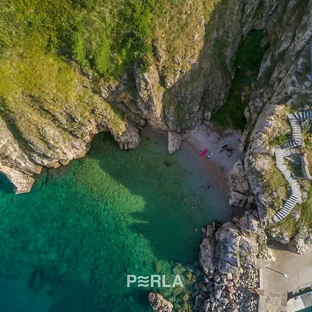 House Bella Mare With Sea View 50m From The In A Quiet Location In On Krk Island Dom wakacyjny *