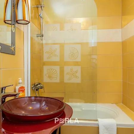 Casa vacanze House Bella Mare With Sea View 50m From The In A Quiet Location In On Krk Island
