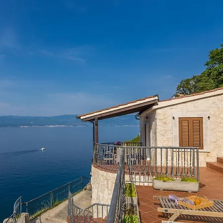 House Bella Mare With Sea View 50m From The In A Quiet Location In On Krk Island Casa vacanze *