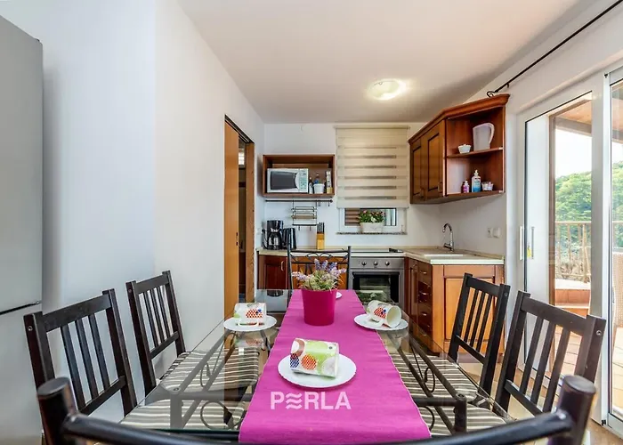 House Bella Mare With Sea View 50m From The In A Quiet Location In On Krk Island * Vrbnik (Primorje-Gorski Kotar)