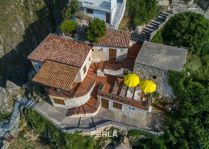 Casa vacanze House Bella Mare With Sea View 50m From The In A Quiet Location In On Krk Island Vrbnik (Primorje-Gorski Kotar)
