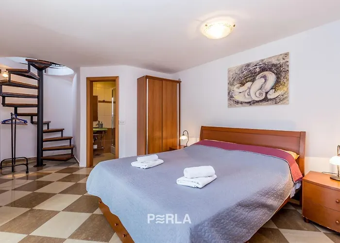 House Bella Mare With Sea View 50m From The In A Quiet Location In On Krk Island Casa vacanze