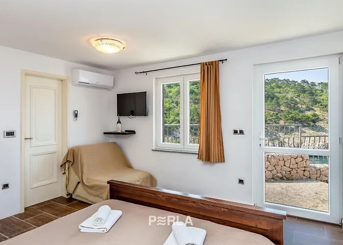 House Bella Mare With Sea View 50m From The In A Quiet Location In On Krk Island Casa vacanze *