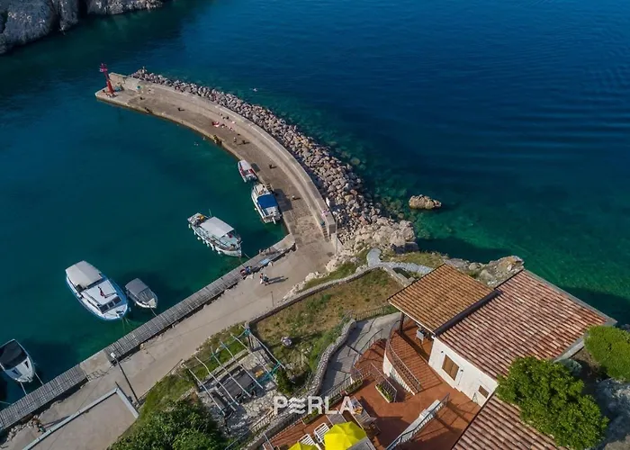 Casa vacanze House Bella Mare With Sea View 50m From The In A Quiet Location In On Krk Island
