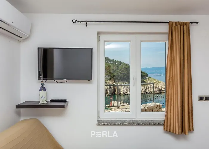 House Bella Mare With Sea View 50m From The In A Quiet Location In On Krk Island *
