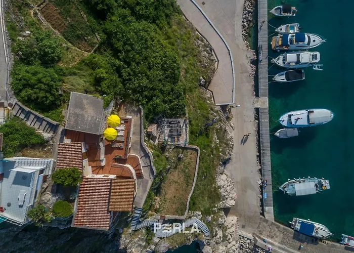House Bella Mare With Sea View 50m From The In A Quiet Location In On Krk Island Casa vacanze