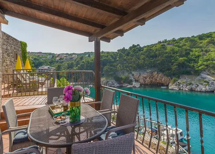 House Bella Mare With Sea View 50m From The In A Quiet Location In On Krk Island Casa vacanze Vrbnik (Primorje-Gorski Kotar)