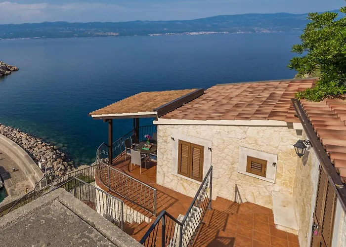 Casa vacanze House Bella Mare With Sea View 50m From The In A Quiet Location In On Krk Island Vrbnik (Primorje-Gorski Kotar)