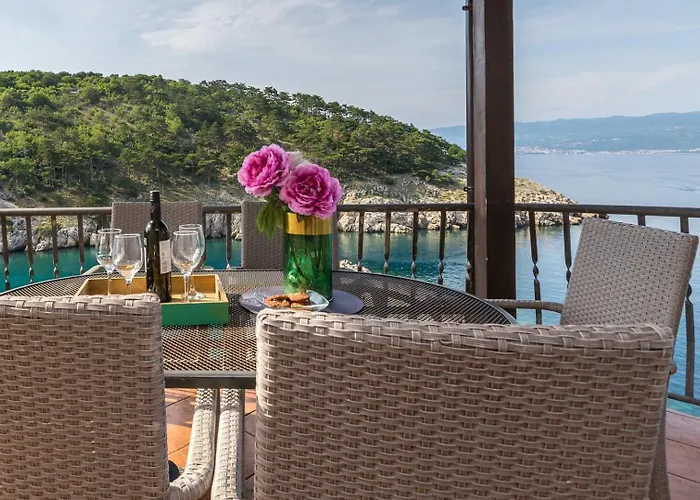 Casa vacanze House Bella Mare With Sea View 50m From The In A Quiet Location In On Krk Island